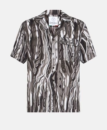 Short-sleeved shirt