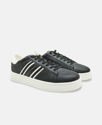 Platform sneakers