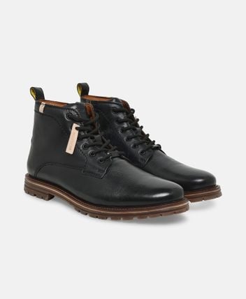 Lace-up ankle boot