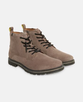 Lace-up boots