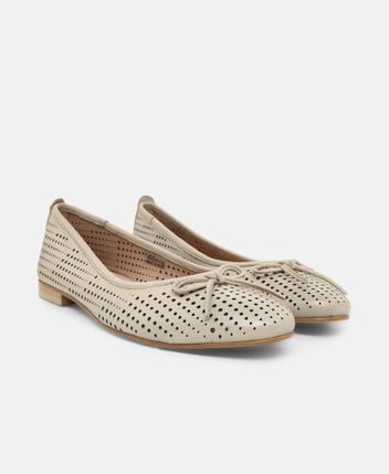 Ballet flats
