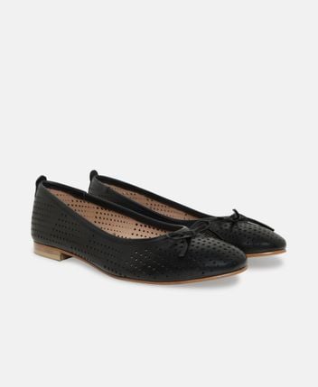 Ballet flats