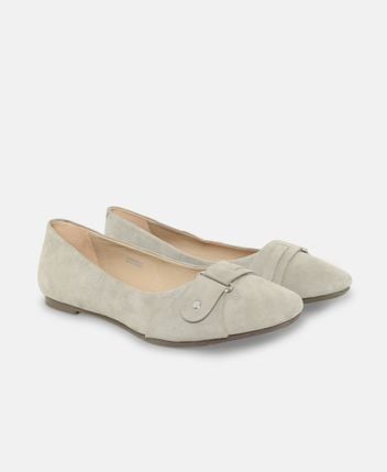 Ballet flats