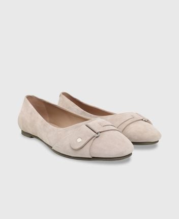 Ballet flats