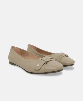 Ballet flats