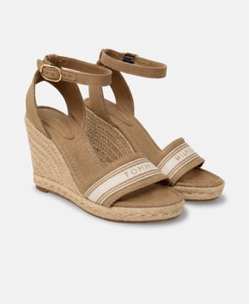 Wedge sandals