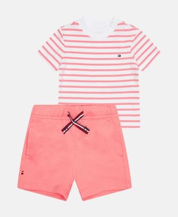T-shirt and shorts set Essential