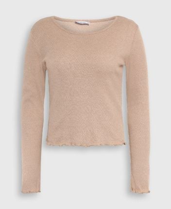Long-sleeved top