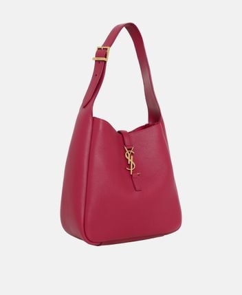 Leather shoulder bag