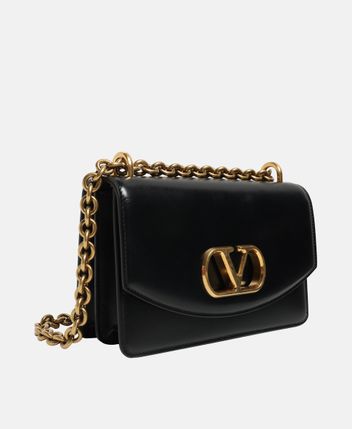 Leather shoulder bag
