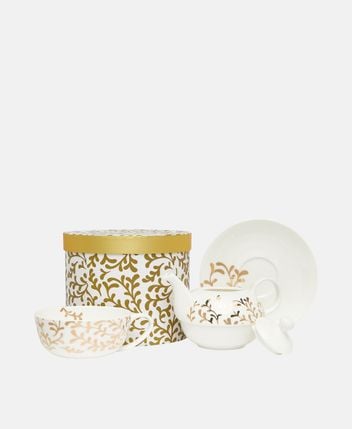 Teapot and tea cup set