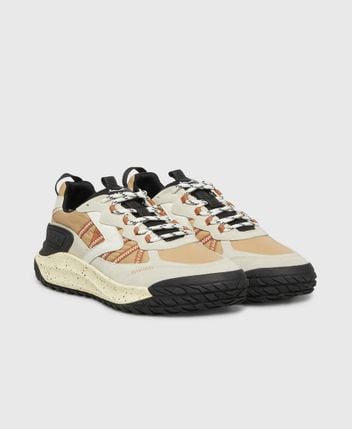 Sneakers Club Act