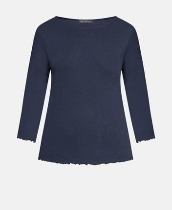 Long-sleeved top