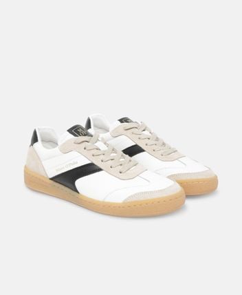 Sneakers Court