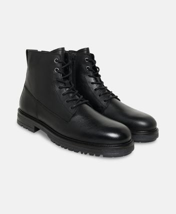 Lace-up ankle boot