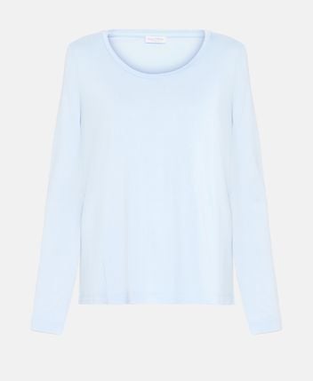 Long-sleeved top