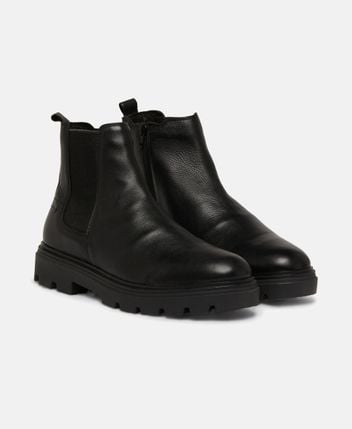 Chelsea boots