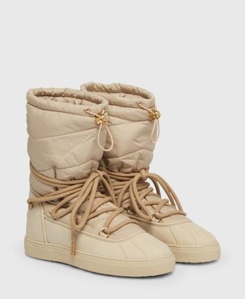 Snow boots