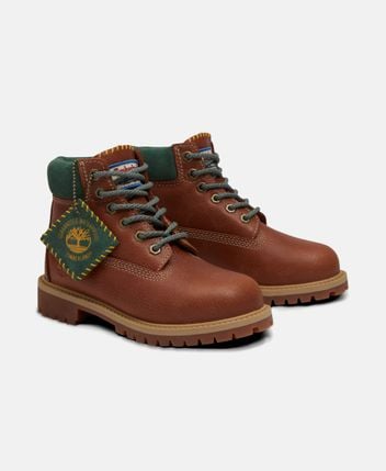Lace-up ankle boot