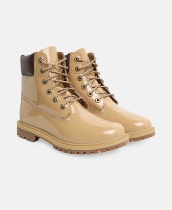 Lace-up ankle boot