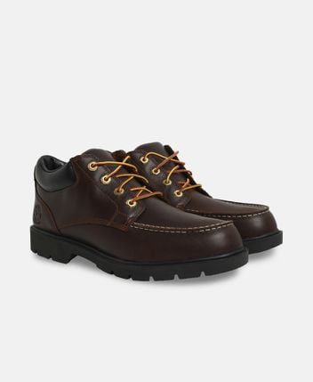 Lace-up shoes