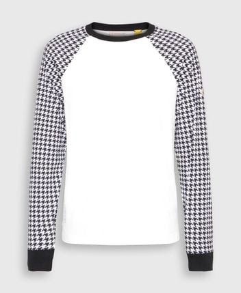 Long-sleeved top