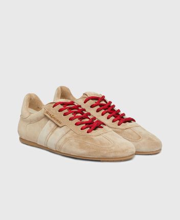Sneakers Drop