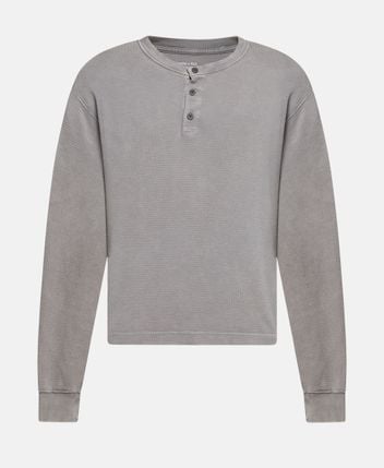 Long-sleeved top