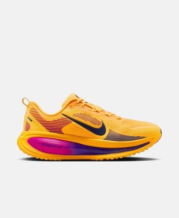 Running shoes Vomero 18