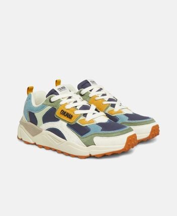 Sneakers Garner Choice