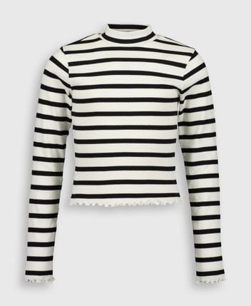 Long-sleeved top