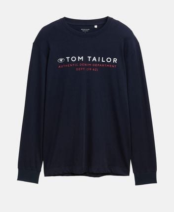 Long-sleeved top