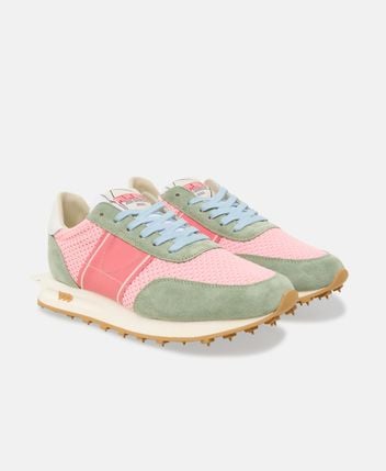 Sneakers Tour