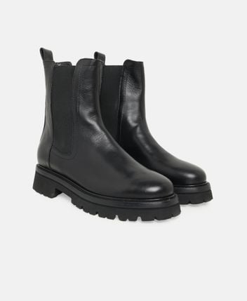 Chelsea boots