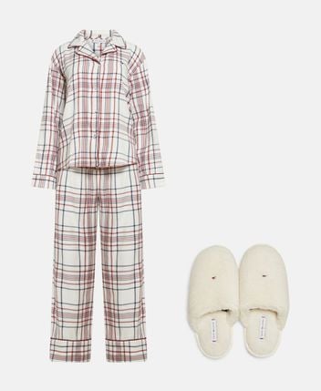 Pyjamas with slippers