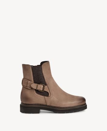 Chelsea boots