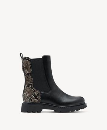 Chelsea boots