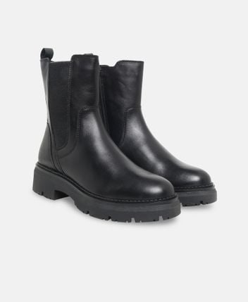 Chelsea boots