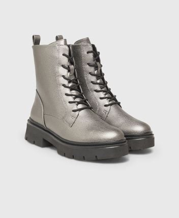 Lace-up ankle boot