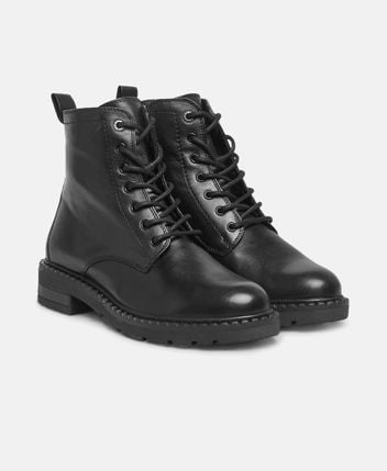 Lace-up ankle boot