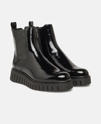 Chelsea boots