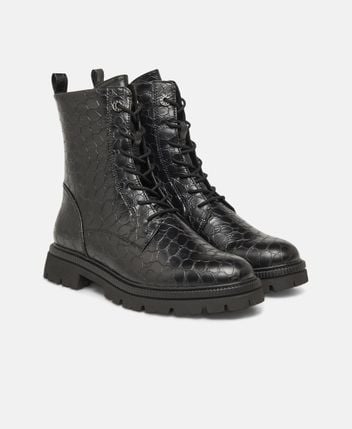 Lace-up ankle boot