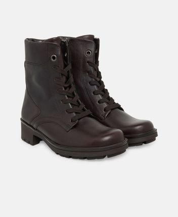 Lace-up ankle boot