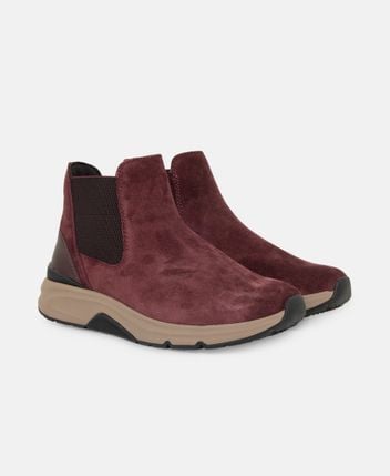 Chelsea boots