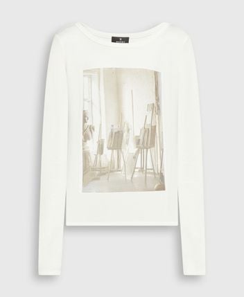 Long-sleeved top