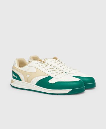 Golf shoes