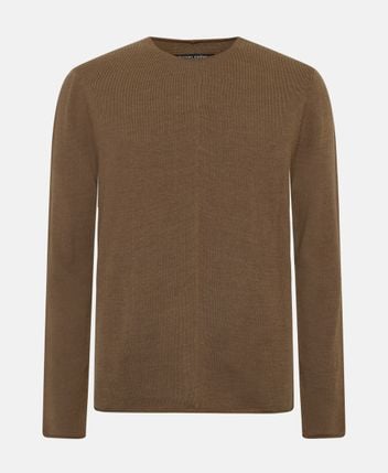 Wool pullover
