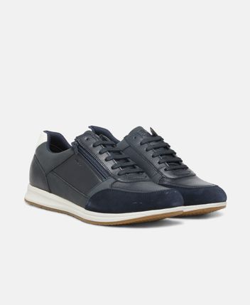 Sneakers Avery