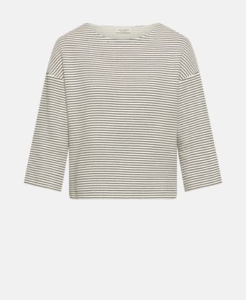 Long-sleeved top