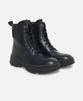 Lace-up ankle boot